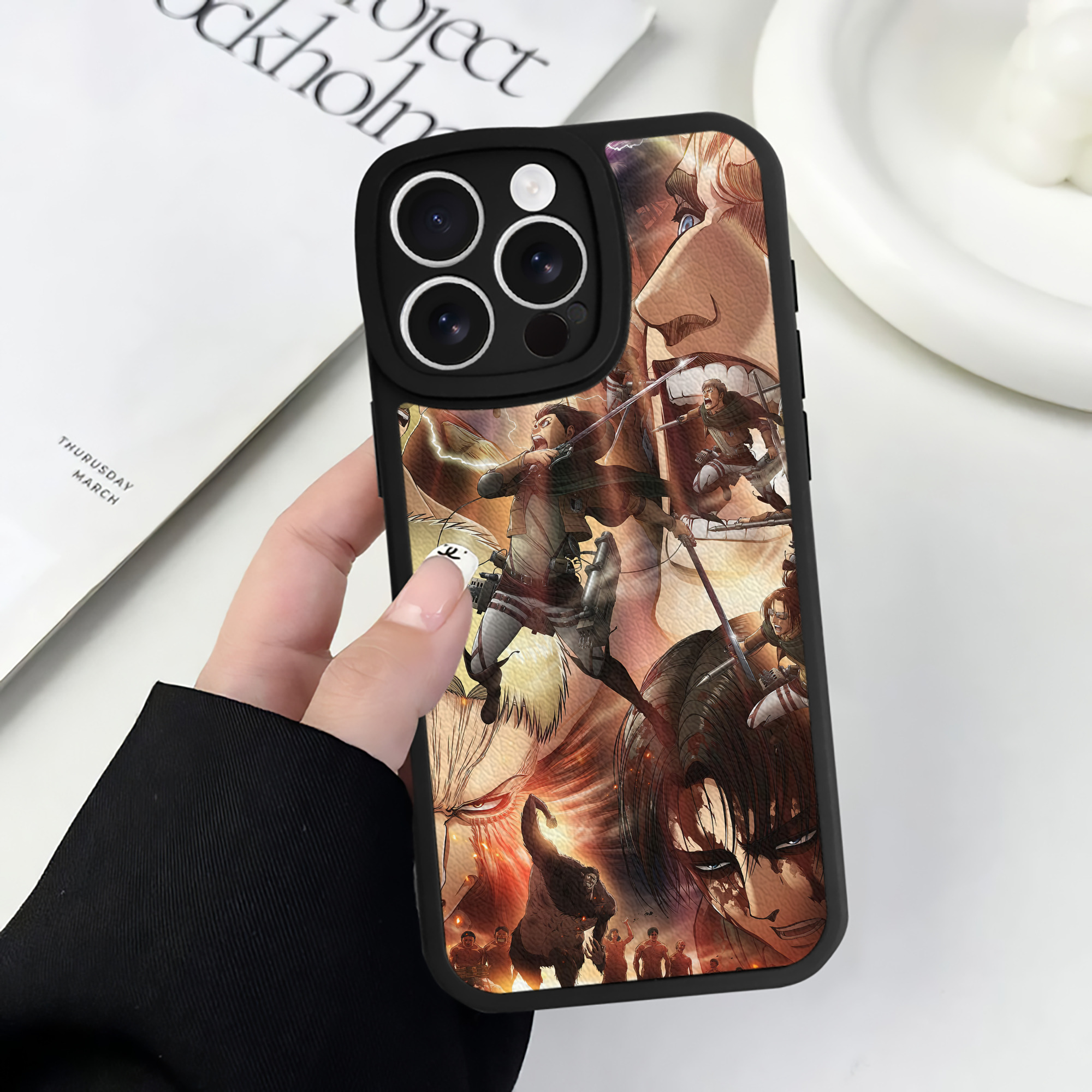 （画像用） 進撃の巨人 Attack on Titan 【iPhone 16シリーズ対応】シリコンスマホケース（レザー調） 材質：シリコン